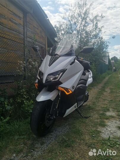 Yamaha t-max 530