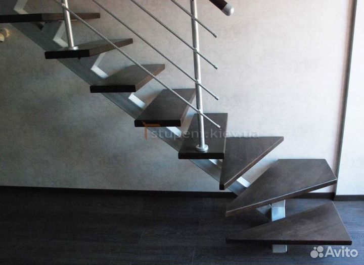 Лестница металлическая на 2 этаж