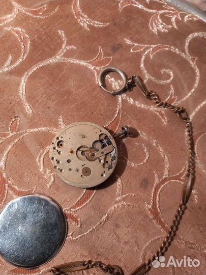 Механизм от старинных карманных часов