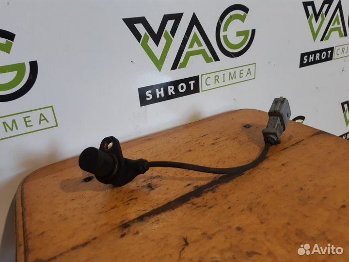 Датчик положения коленвала Skoda Octavia Rs A4