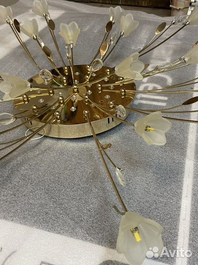 Светильник,люстра,лампа