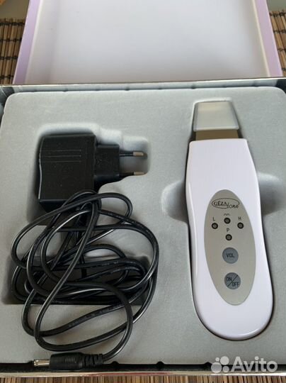 Ульразвуковой прибор для очистки кожи Gezatone