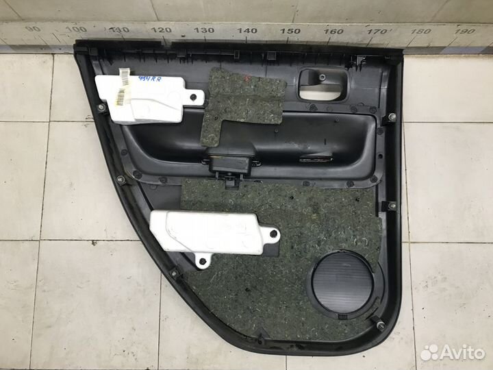 Обшивка двери задней правой M2 (2010-1014)
