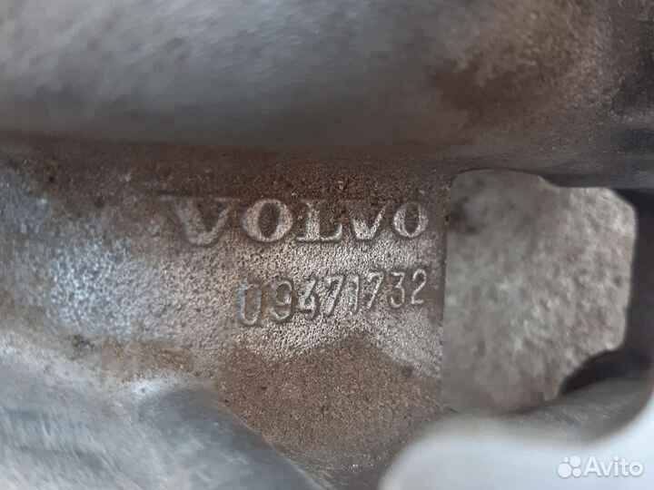 Коллектор впускной 09471732 Volvo S40