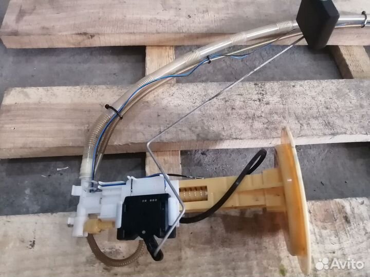 Датчик уровня топлива Ford Kuga 1 2.0 дизель