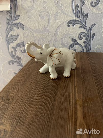 Статуэтка слон