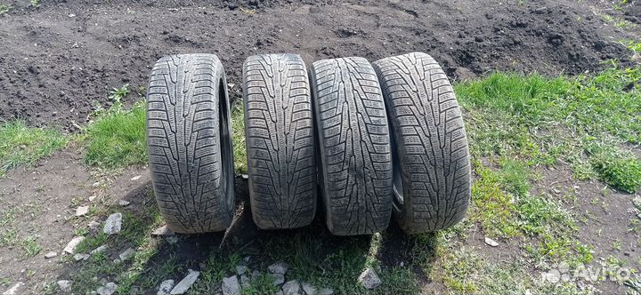 Nokian Tyres Hakkapeliitta 5 205/55 R16 и 205/55 R16 82B