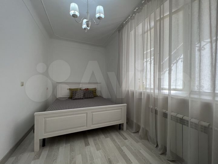 2-к. квартира, 43 м², 1/3 эт.