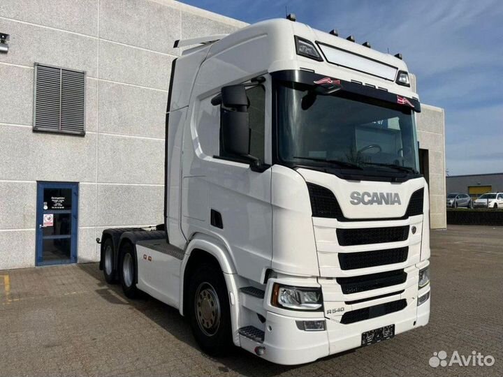 Стекло фары противотуманной правое Scania P R G 6