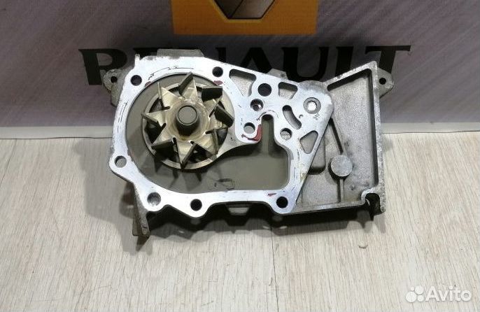 Помпа водяной насос Renault sandero 2