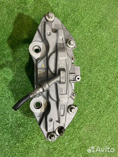 Суппорт тормозной передний левый Mercedes-Benz