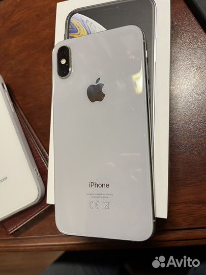 iPhone Xs, 64 ГБ