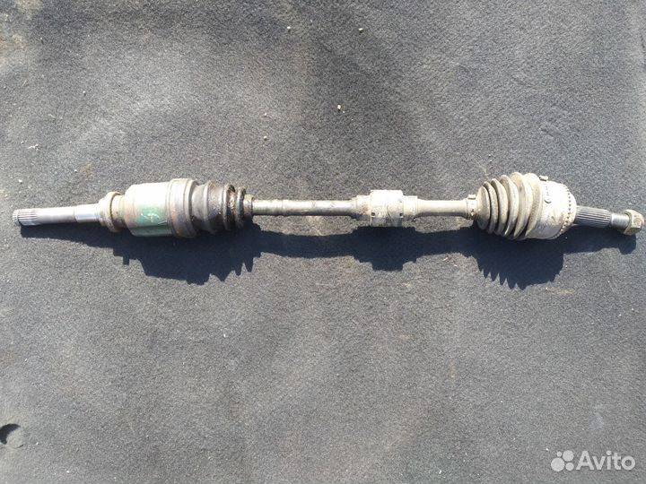 Полуось (привод) передний левый Mitsubishi