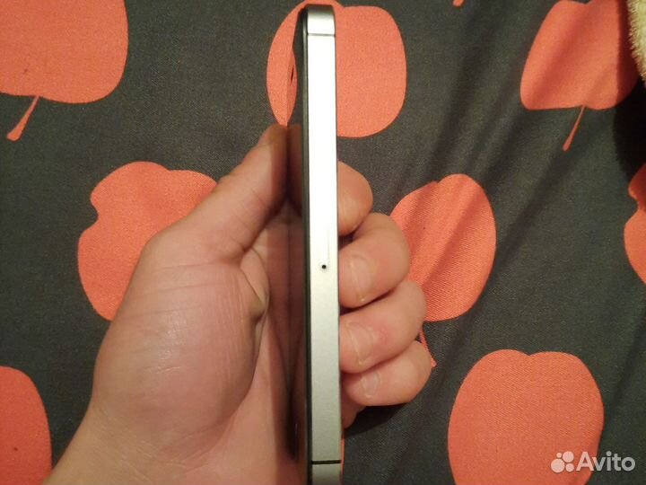 iPhone 5S, 16 ГБ