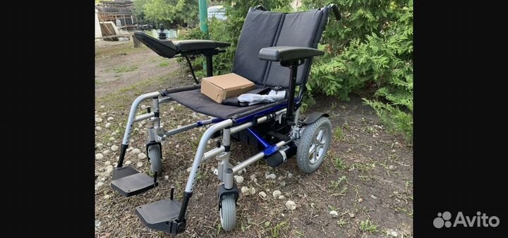 Инвалидная коляска с электроприводом