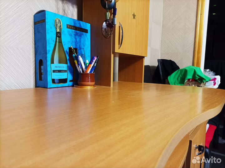 Стол письменный компьютерный