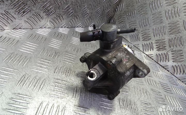 Насос вакуумный Mitsubishi Montero/Pajero