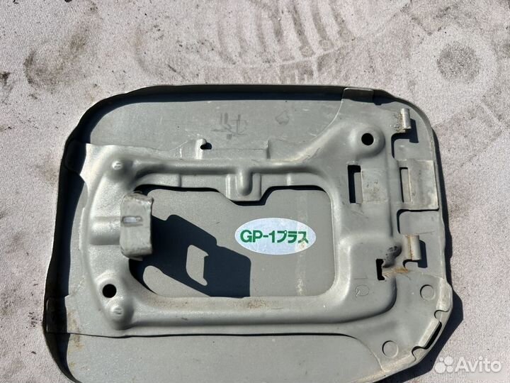 Лючок бензобака Toyota Carina ST 215