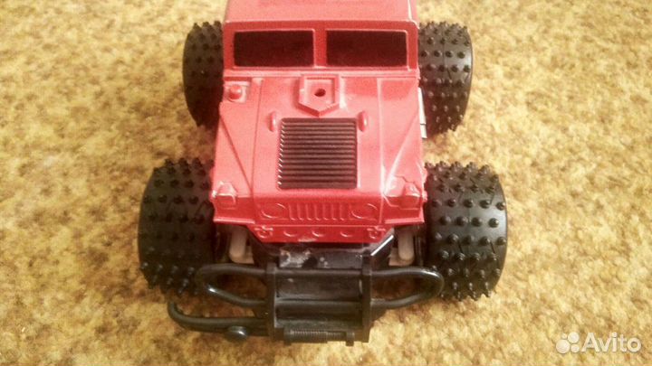 Внедорожник Hummer на радиокправлении