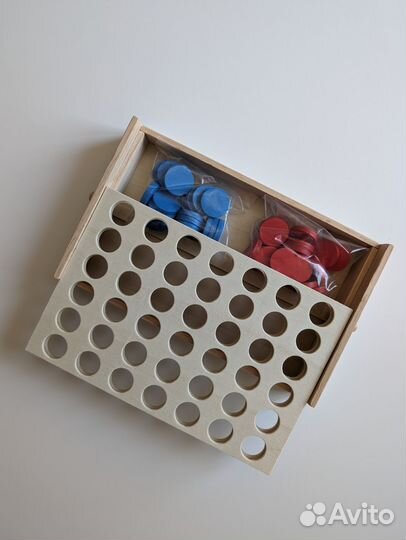 4 в ряд из дерева