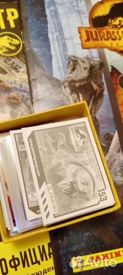 Наклейки jurassic world panini
