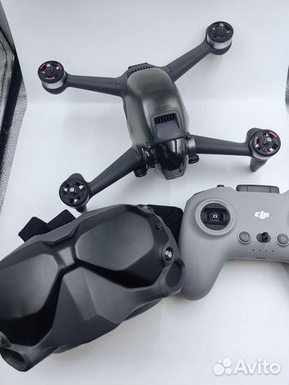 Квадрокоптер DJI fpv combo
