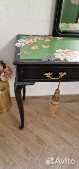 Консоль, туалетный столик, трюмо, шинуазри