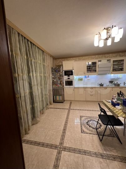 3-к. квартира, 130 м², 5/10 эт.