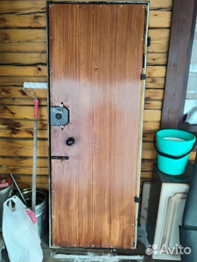 Металлическая входная дверь