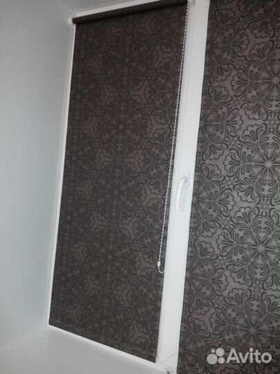 Рулонная штора светонепроницаемая 61,5 х до190