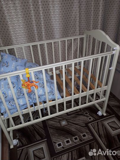 Продам кровать + бортики