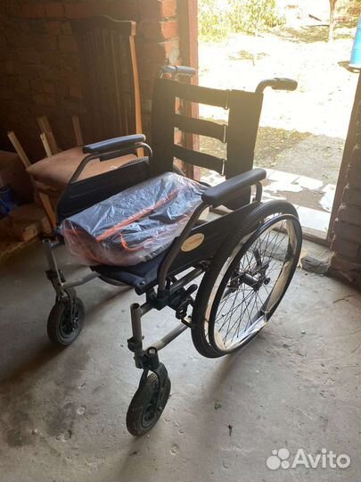Инвалидная коляска