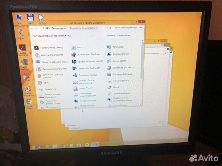 Монитор Samsung