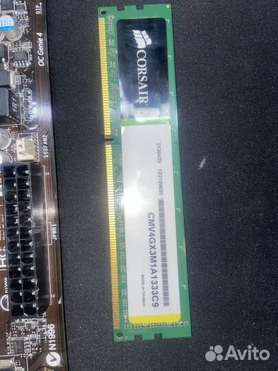 Материнская плата с процессором и памятью