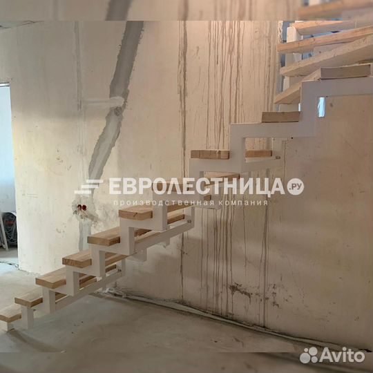 Лестница на металле