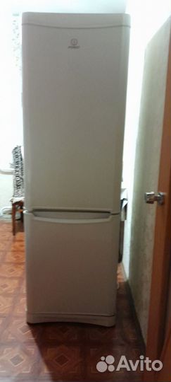 Холодильник indesit