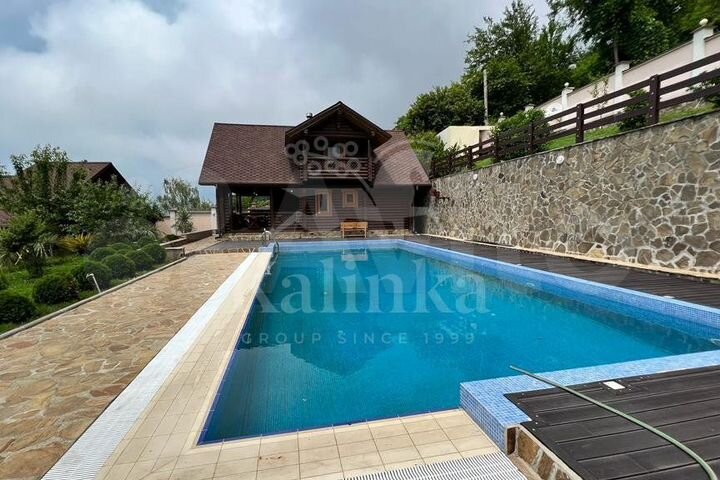 Дом 290 м² на участке 19 сот.