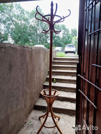 Вешалка напольная