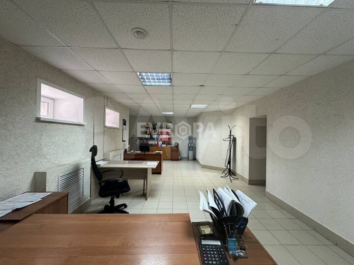 Офис 37 и 16 м²