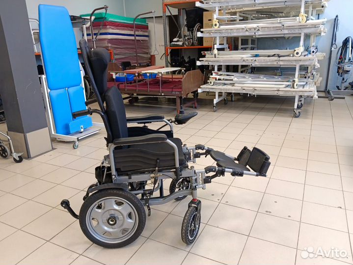 Инвалидная коляска с электроприводом