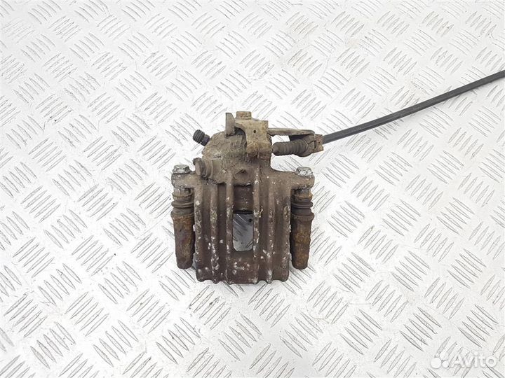 Суппорт задний левый Volkswagen Golf