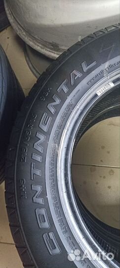 Continental CrossContact LX25 215/65 R16