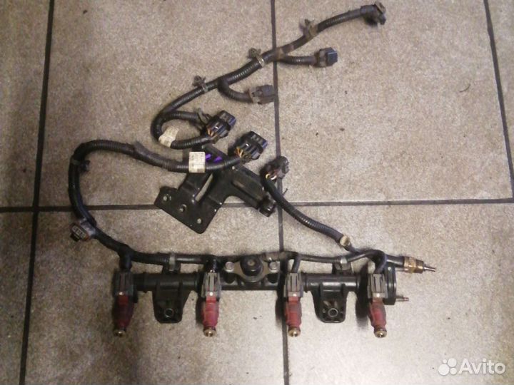 Топливная рампа в сборе G4KG