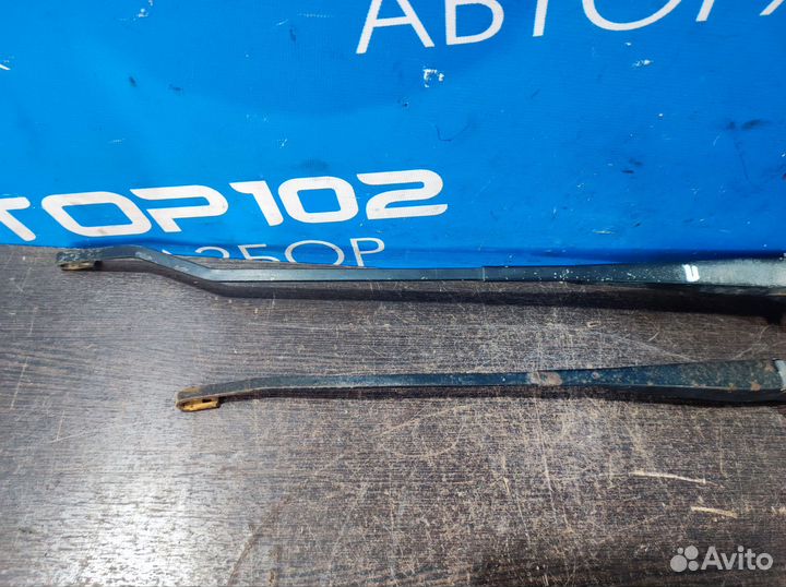 Поводок дворника левый, правый Kia Spectra