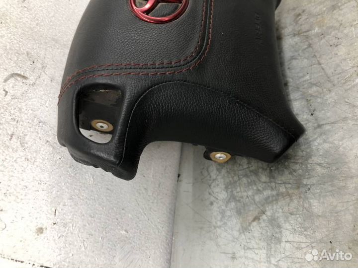 Подушка безопасности в руль Toyota Mark II X90