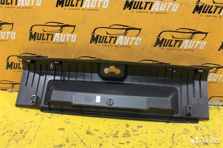 Обшивка багажника Volkswagen Polo 5 седан