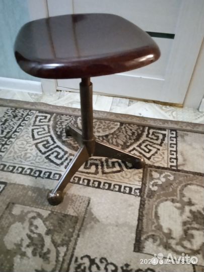 Стул для фортепиано и др