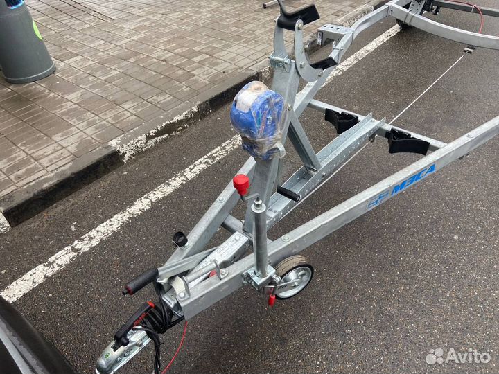 Прицеп для лодки.Все комплектующие немецкой фирмы
