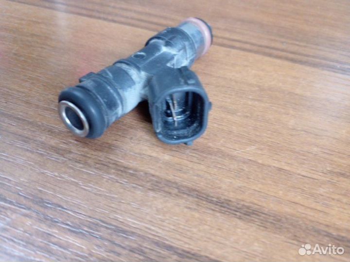 Форсунка инжекторная Citroen С4