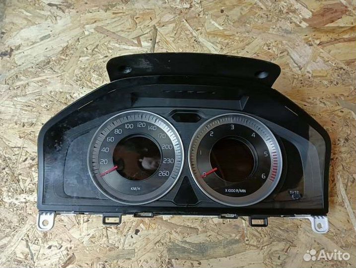 Панель приборов Volvo Cross Country D 5244 T17